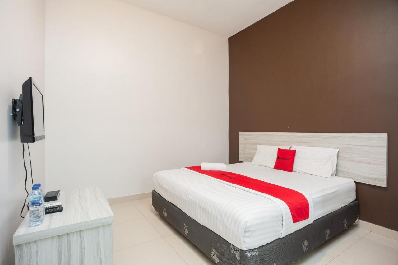 RedDoorz Syariah near Taman Air Mancur Bogor Otel Dış mekan fotoğraf