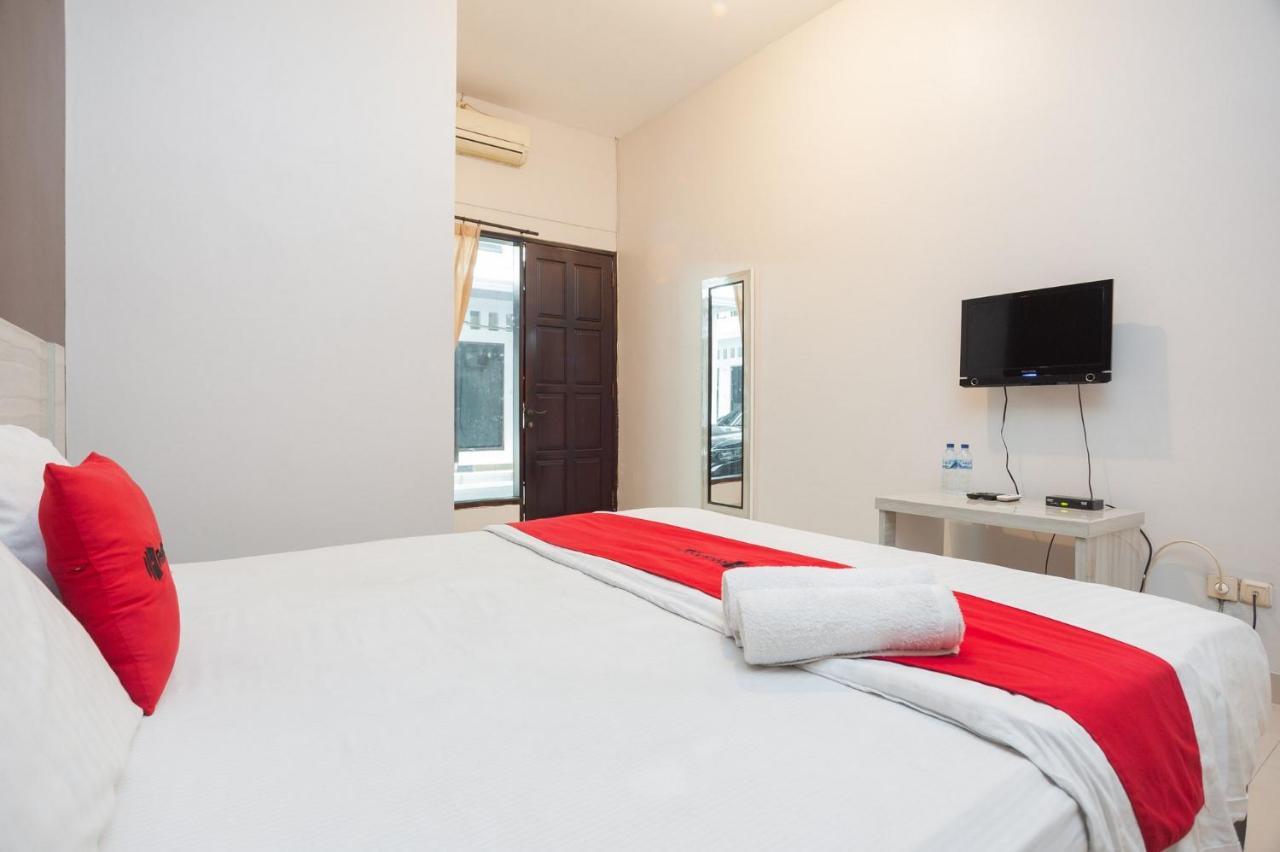 RedDoorz Syariah near Taman Air Mancur Bogor Otel Dış mekan fotoğraf